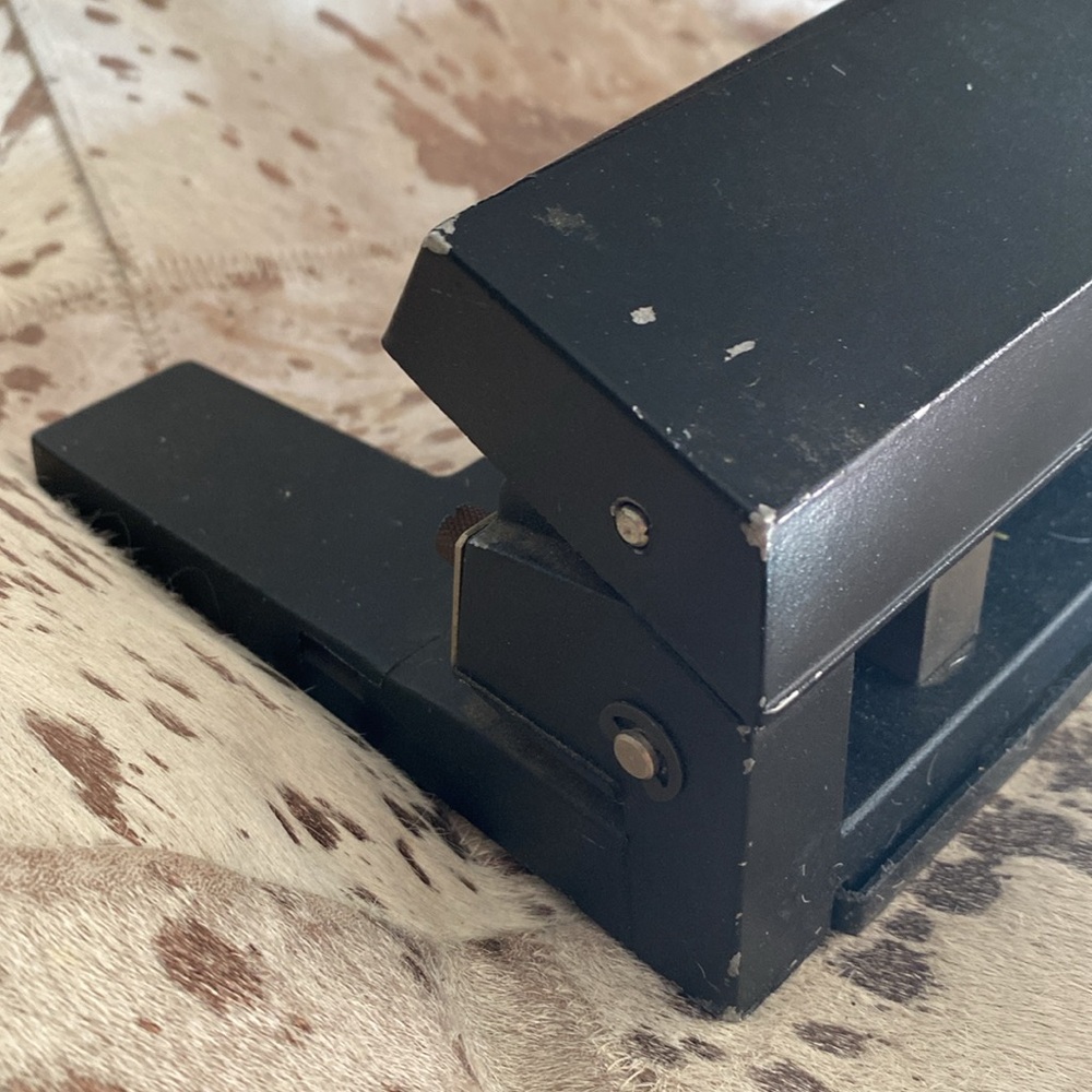Acco mutual 450 hole punch - Picture 7 of 10